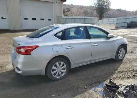 2017 Nissan Sentra S z USA, uszkodzony, nr VIN 3N1AB7AP7HY211557